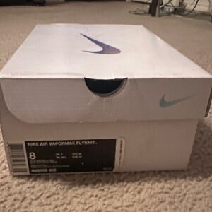 Nike Air VaporMax Flyknit Box with Silver Nike Logo